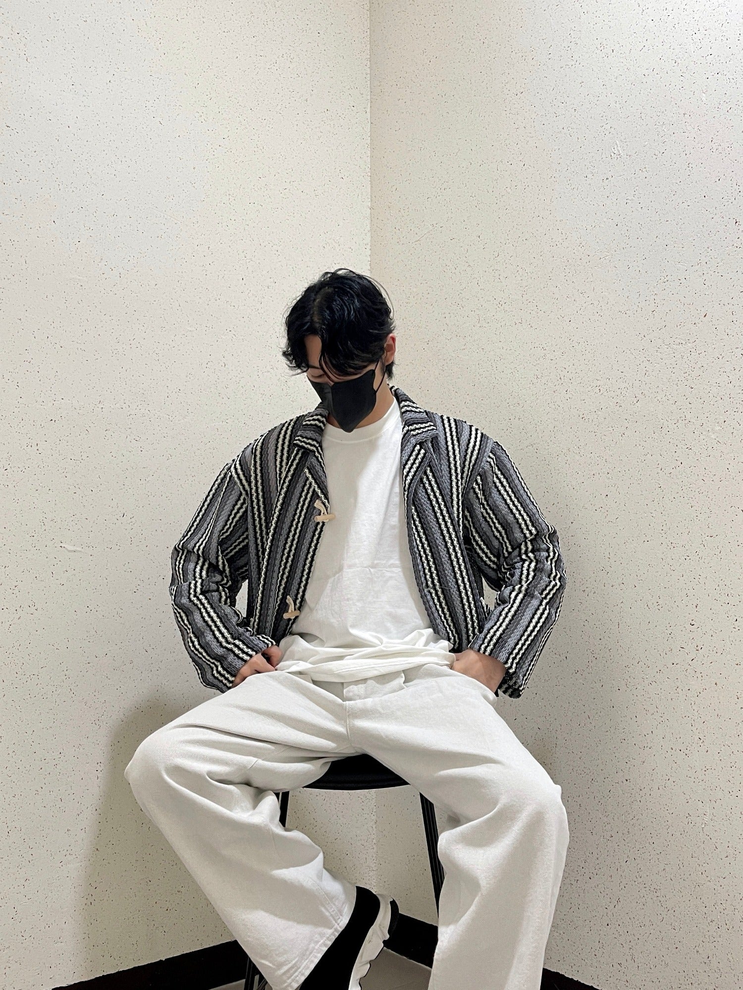 우드 토글 스트라이프 니트 봄 가디건 떡볶이 오버핏 블랙 Toggle Stripe Knit Cardigan Black