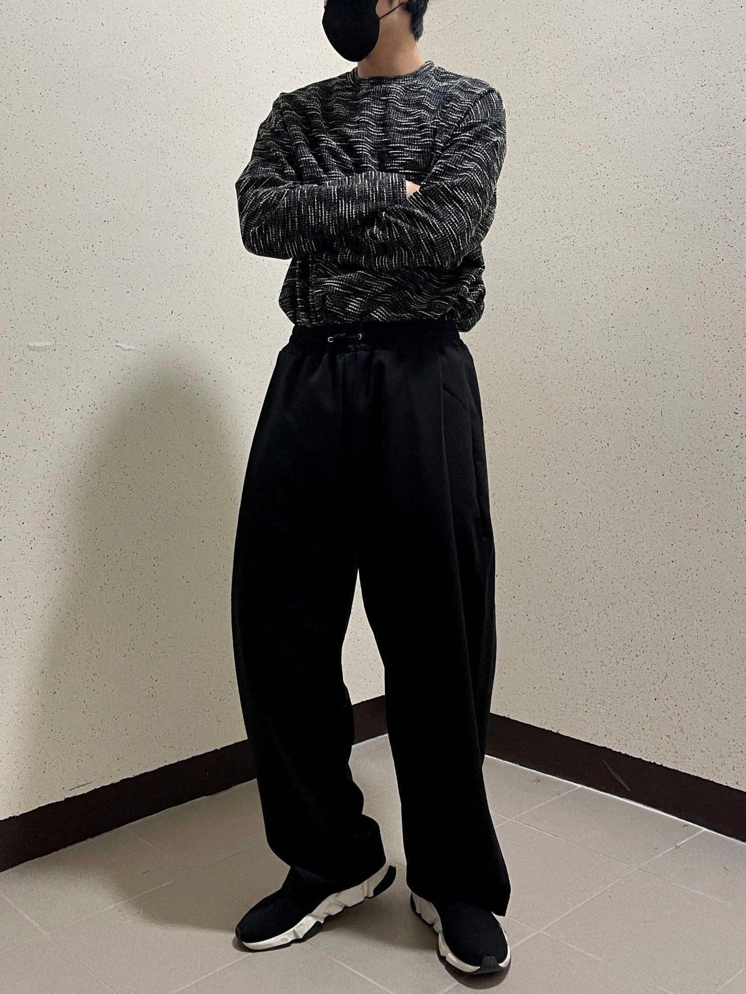 남자와이드슬랙스 허리밴딩 핀턱 커플바지 미니멀룩 블랙 Pintuck Flow Slacks black