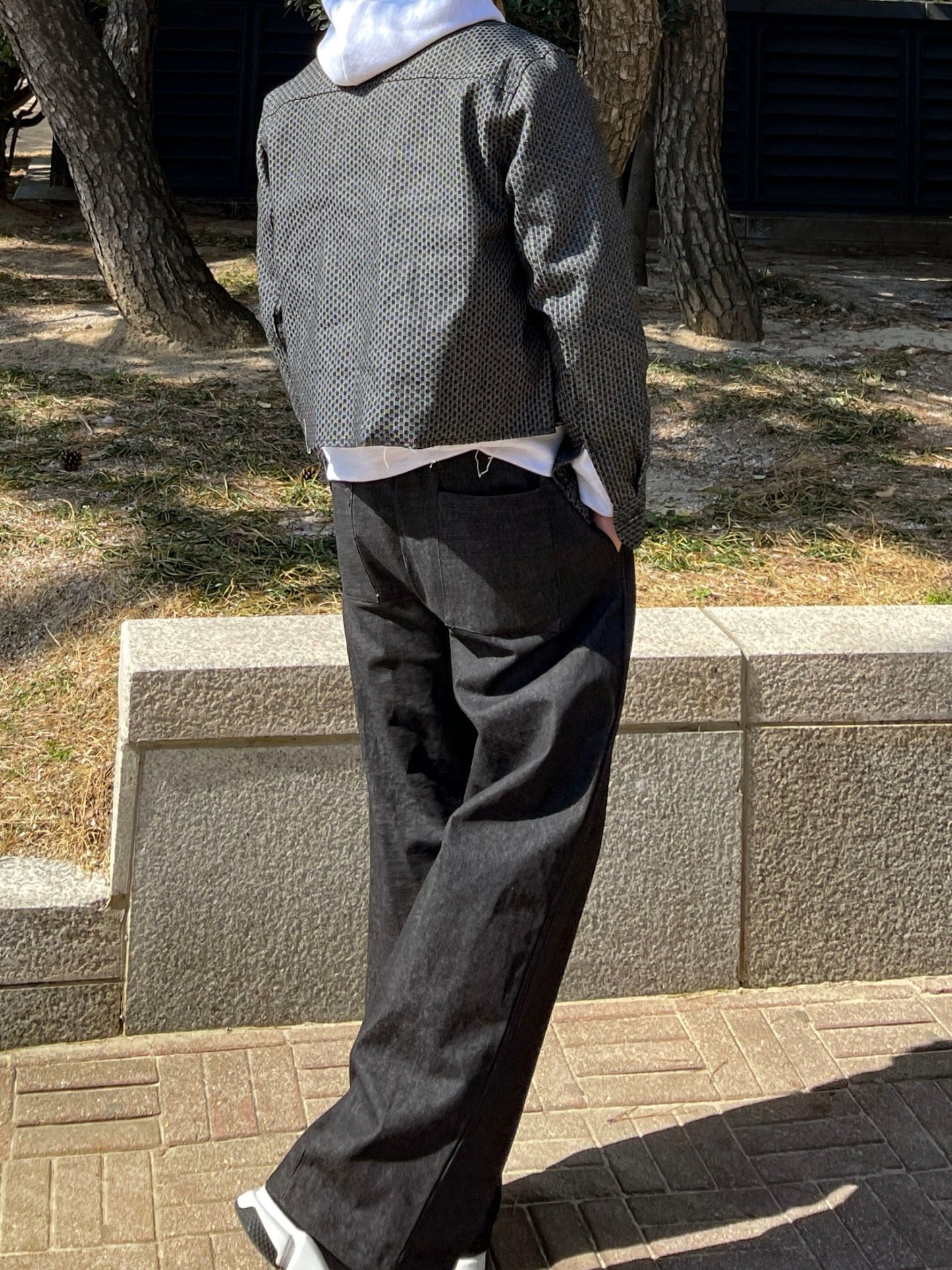 Two Tuck Balloon Denim Pants Black 남녀공용 와이드핏 투턱 밴딩 데님팬츠 미니멀룩 흑청