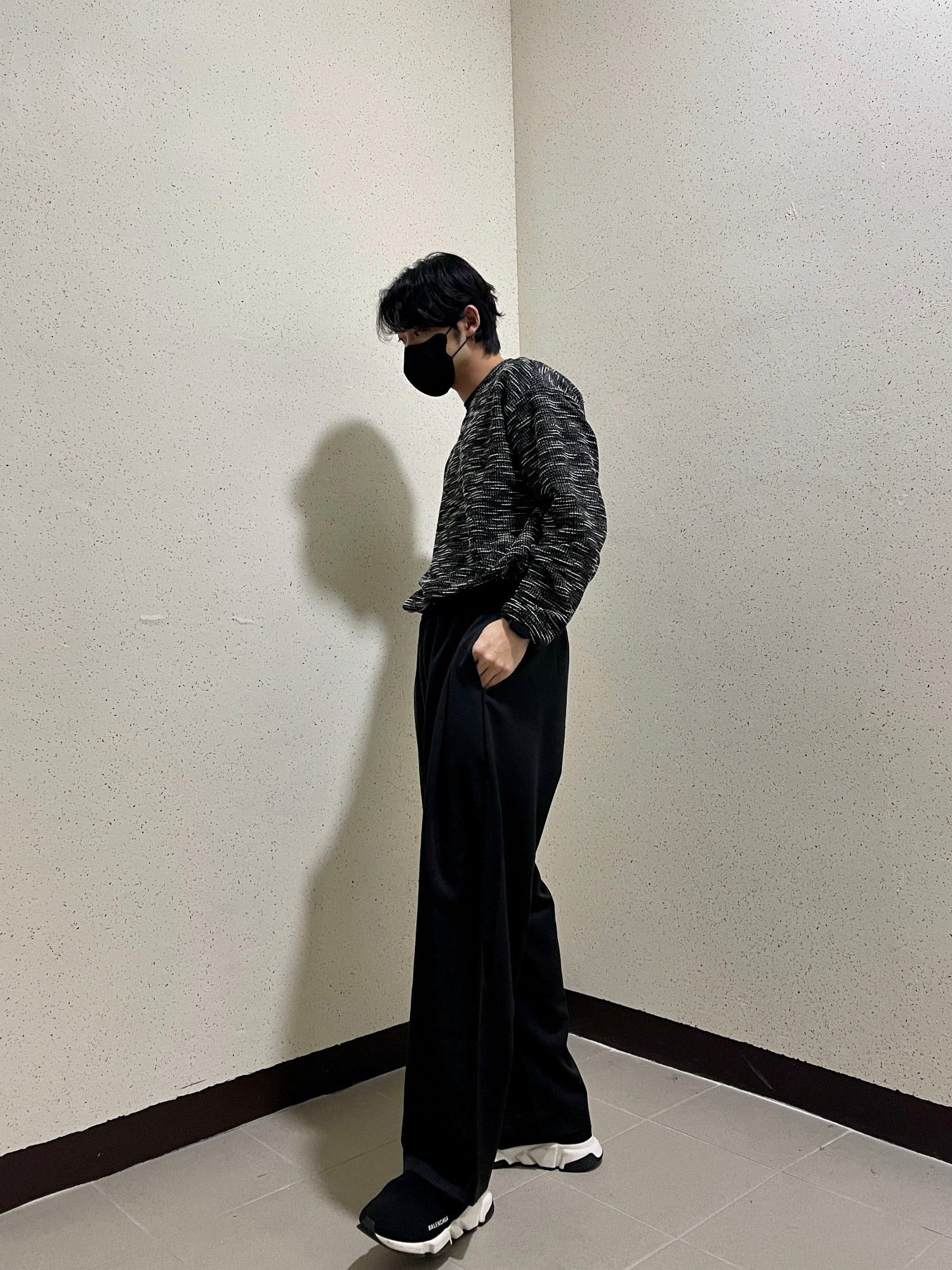 남자와이드슬랙스 허리밴딩 핀턱 커플바지 미니멀룩 블랙 Pintuck Flow Slacks black