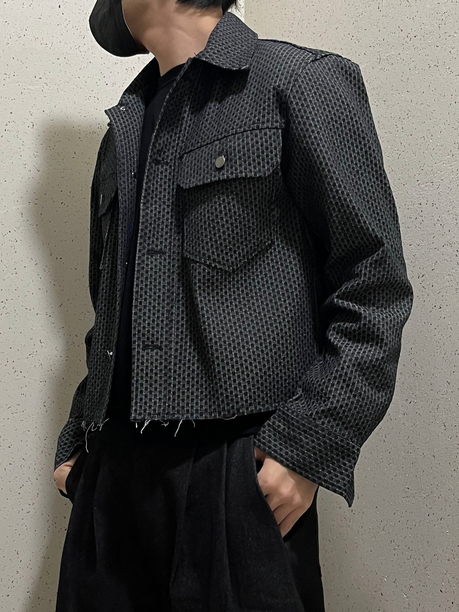Crop Cutting Denim Jacket Black 남자데님자켓 밑단컷팅 크롭자켓 오버핏 흑청