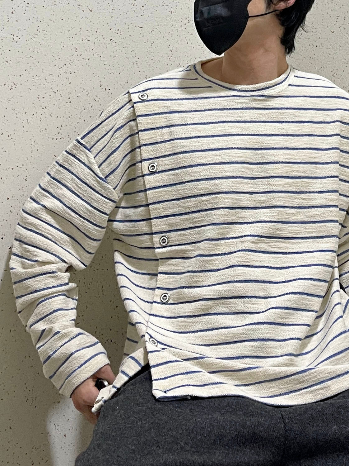 남자 오버핏 버튼 스트라이프 단추 단가라 티셔츠 블루 Button Stripe T-shirt Blue