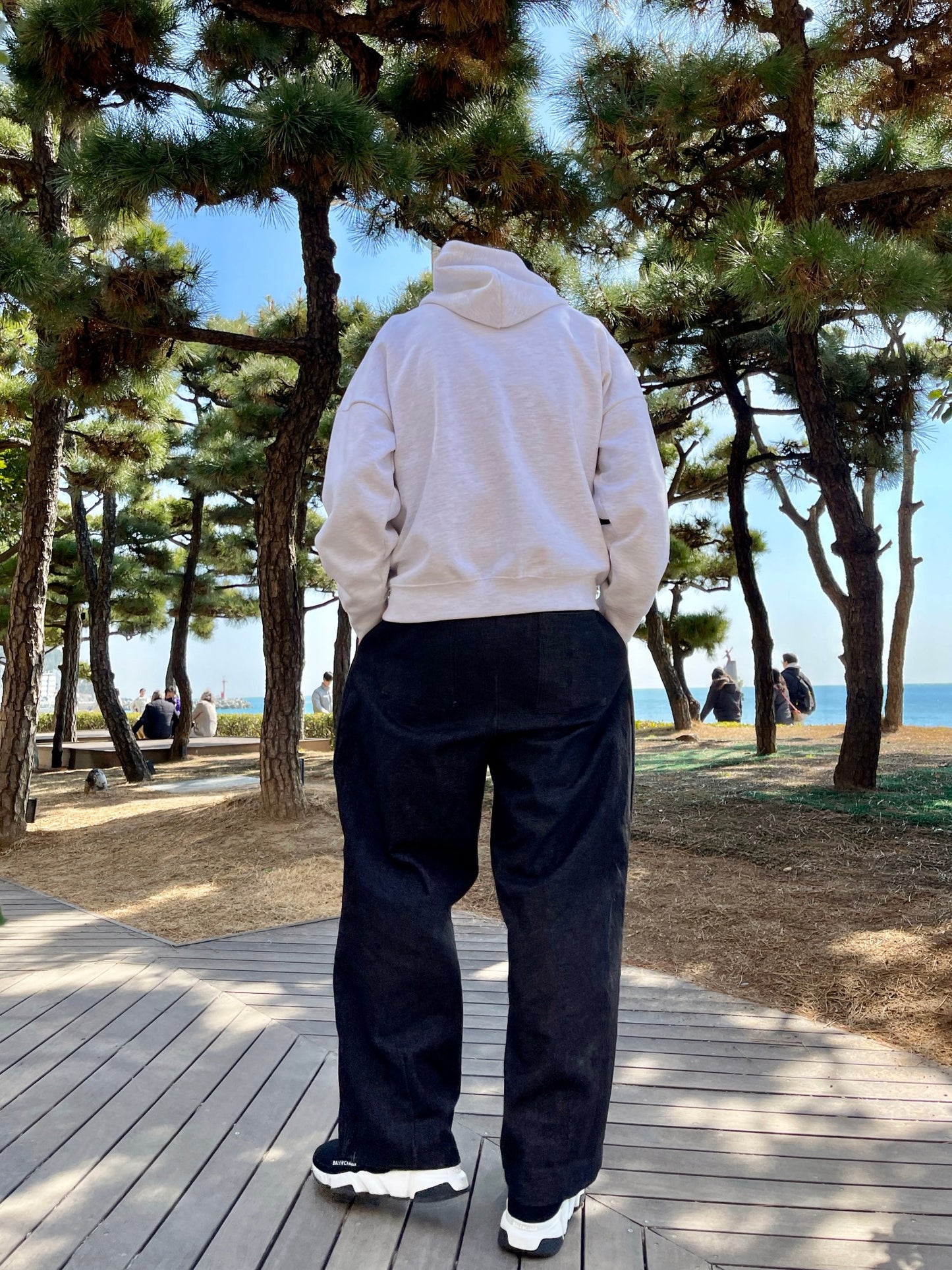 Two Tuck Balloon Denim Pants Black 남녀공용 와이드핏 투턱 밴딩 데님팬츠 미니멀룩 흑청