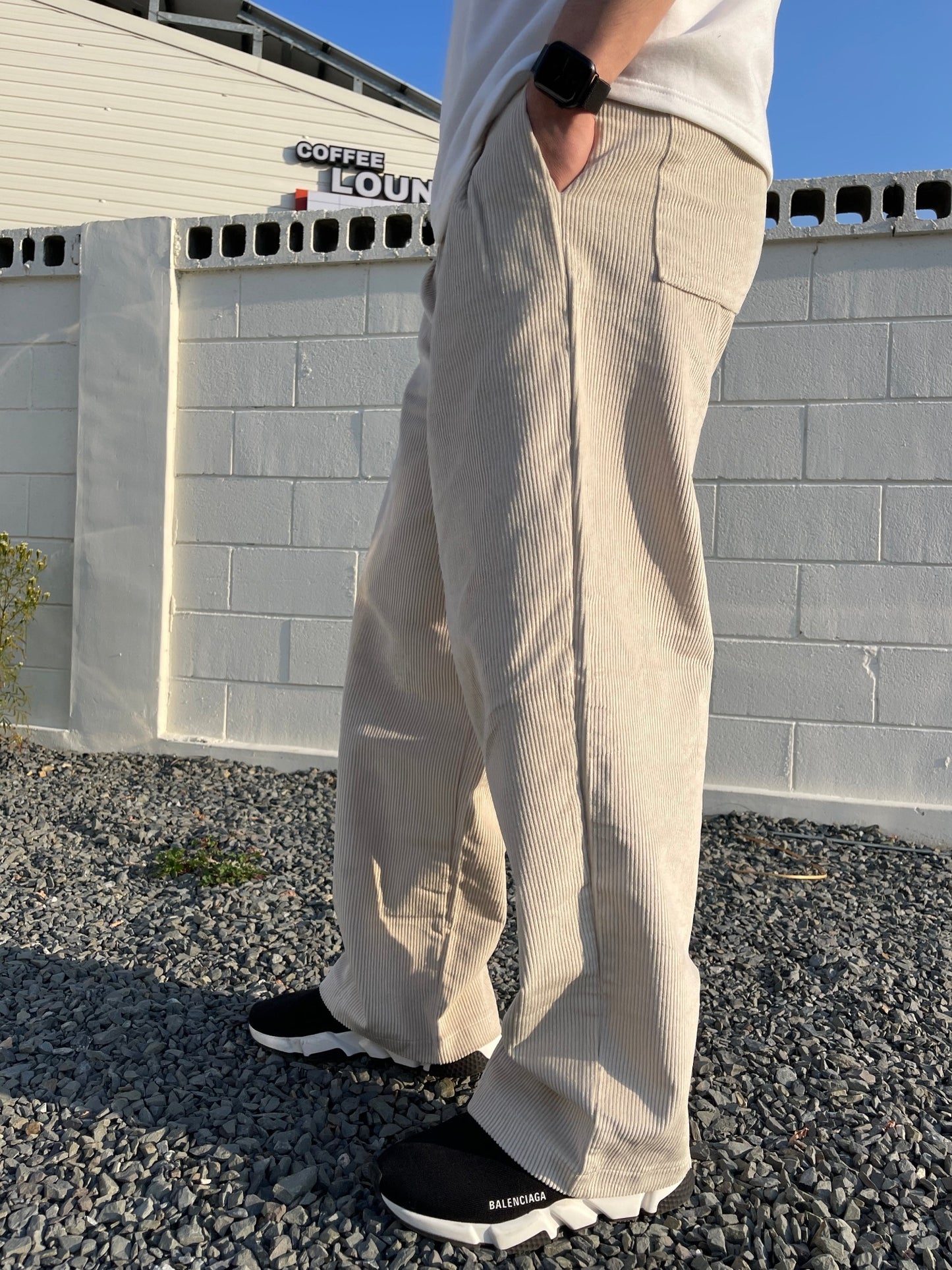Two Tuck Balloon Corduroy Pants Cream