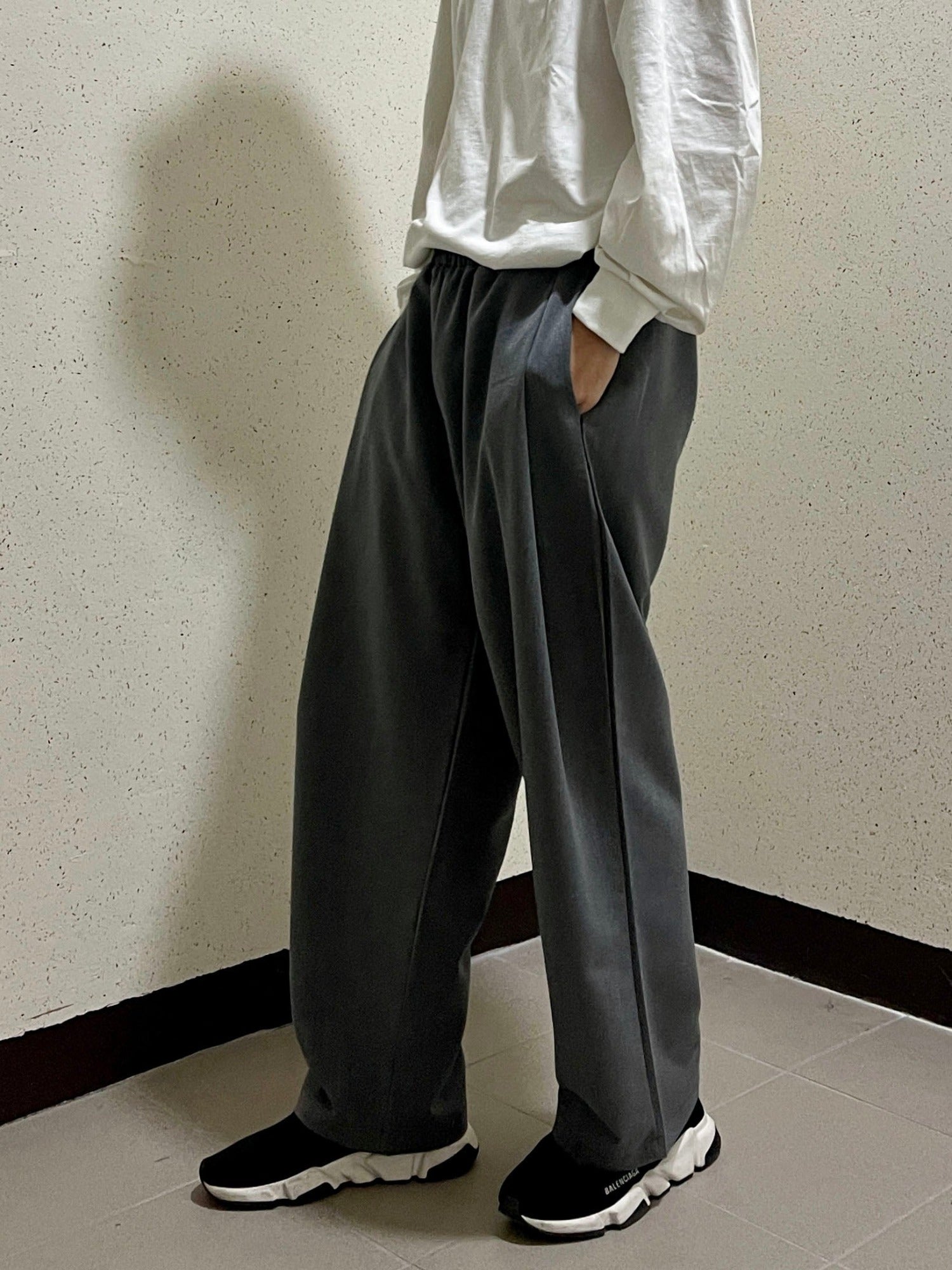 남자와이드슬랙스 허리밴딩 핀턱 커플바지 미니멀룩 그레이 Pintuck Flow Slacks grey