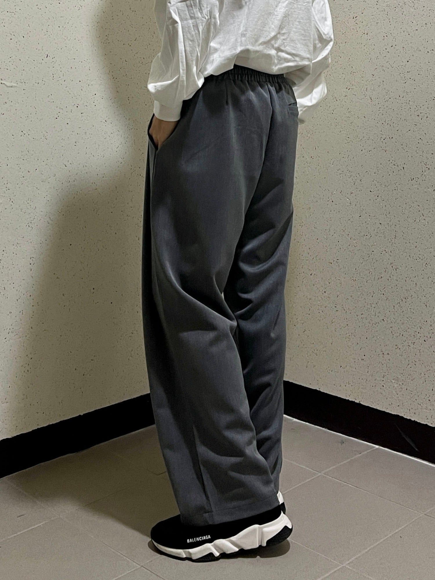 남자와이드슬랙스 허리밴딩 핀턱 커플바지 미니멀룩 그레이 Pintuck Flow Slacks grey