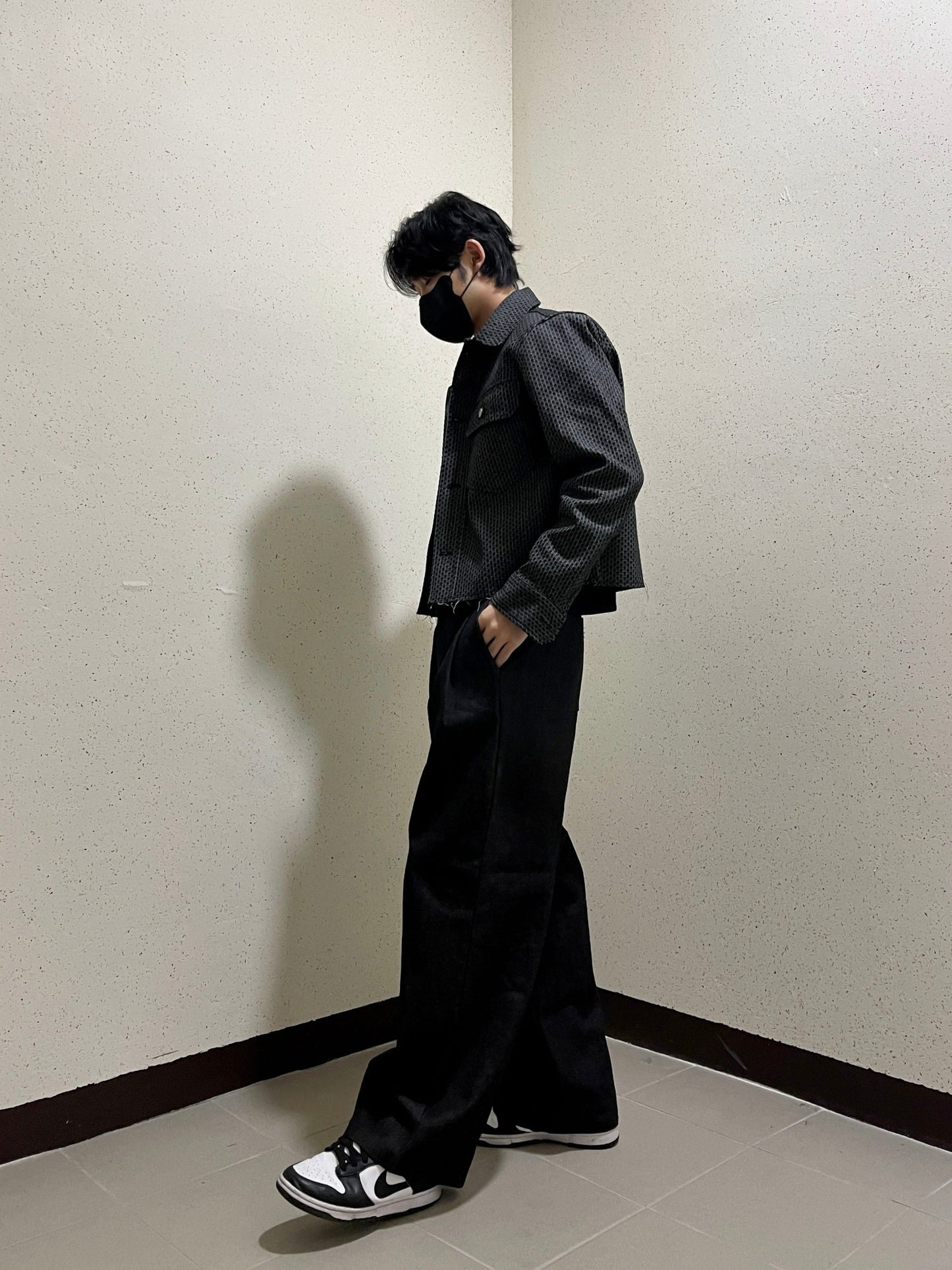 Crop Cutting Denim Jacket Black 남자데님자켓 밑단컷팅 크롭자켓 오버핏 흑청