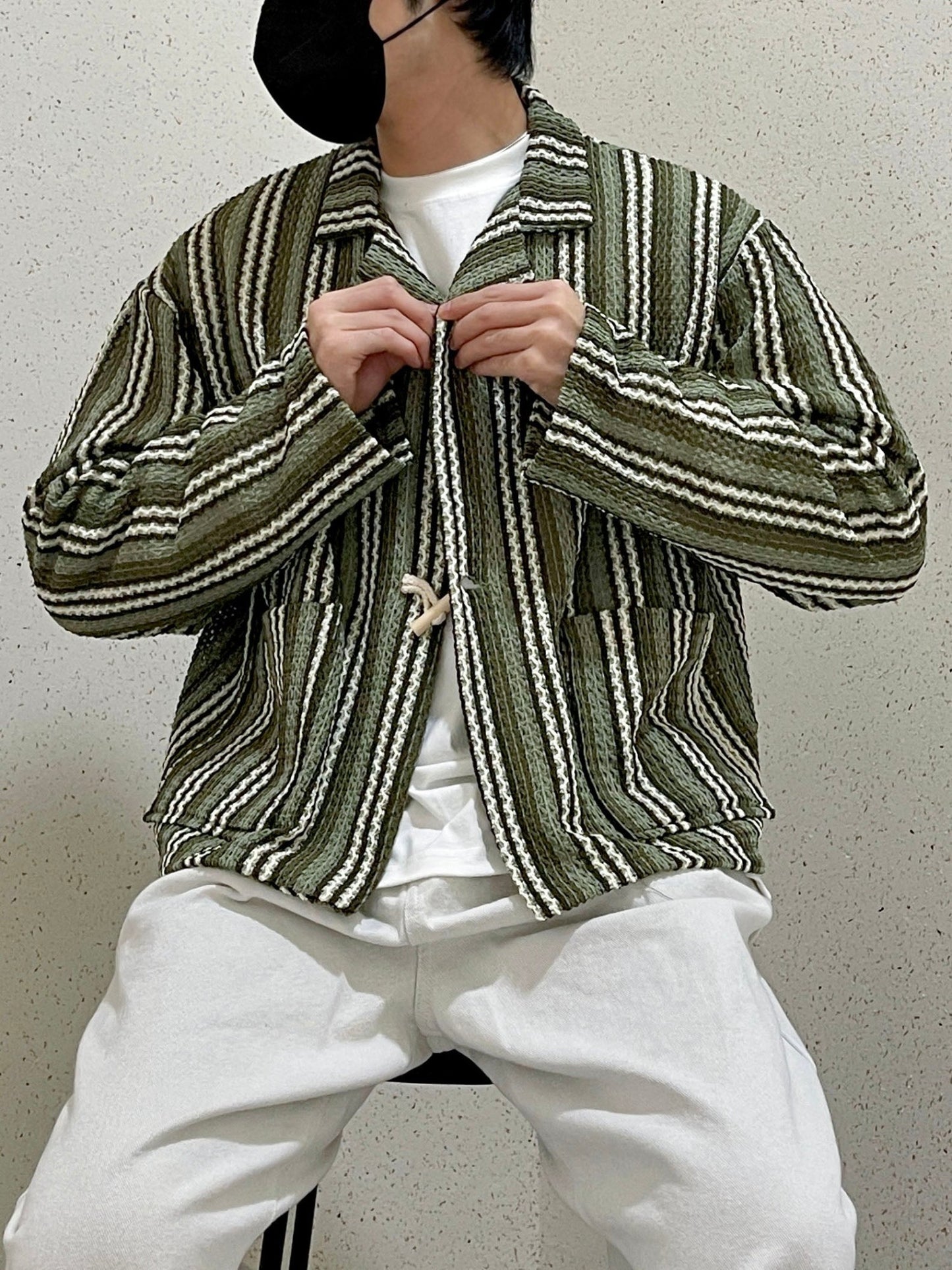 우드 토글 스트라이프 니트 봄 가디건 떡볶이 오버핏 카키 Toggle Stripe Knit Cardigan Khaki