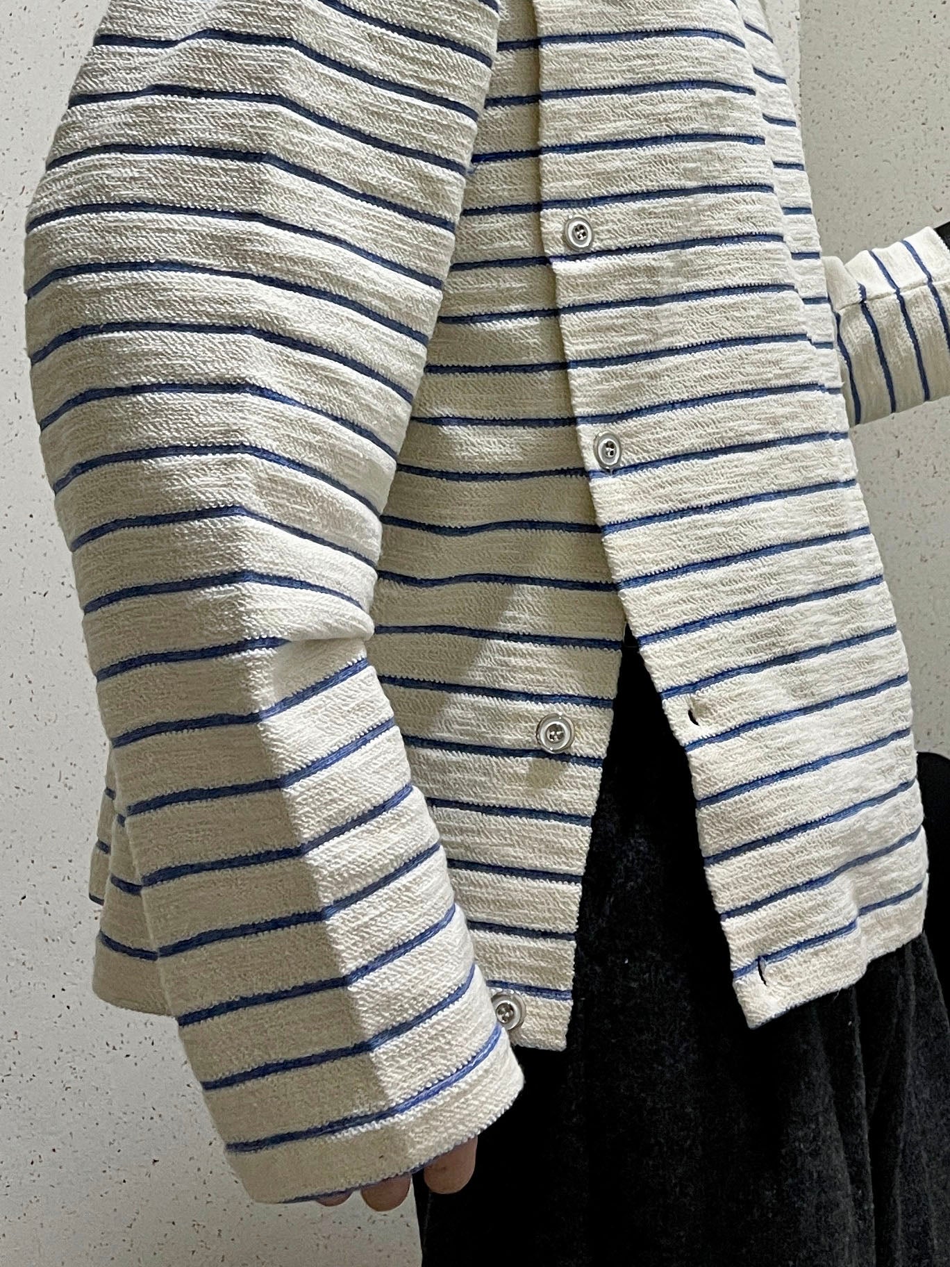 남자 오버핏 버튼 스트라이프 단추 단가라 티셔츠 블루 Button Stripe T-shirt Blue