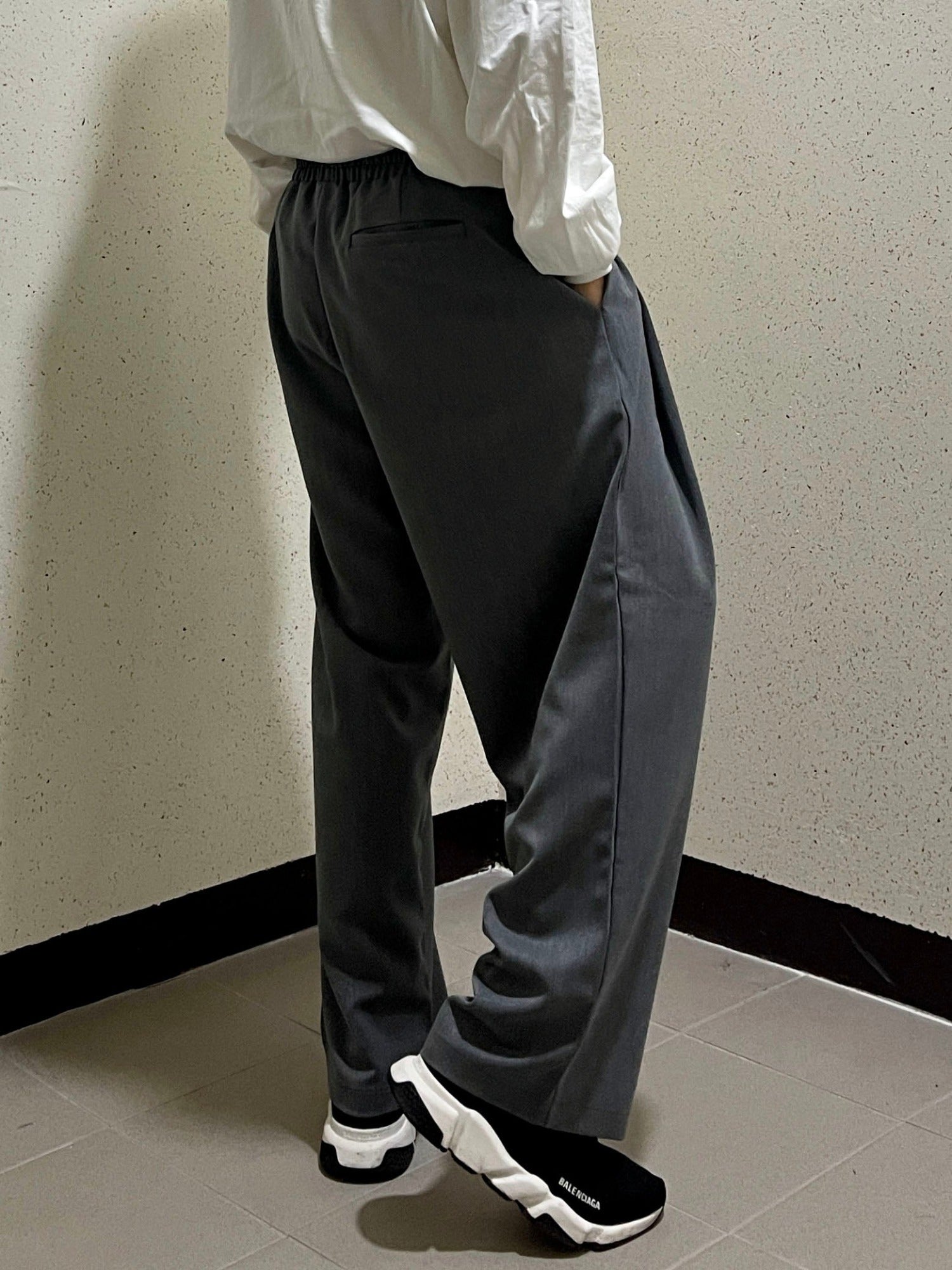 남자와이드슬랙스 허리밴딩 핀턱 커플바지 미니멀룩 그레이 Pintuck Flow Slacks grey