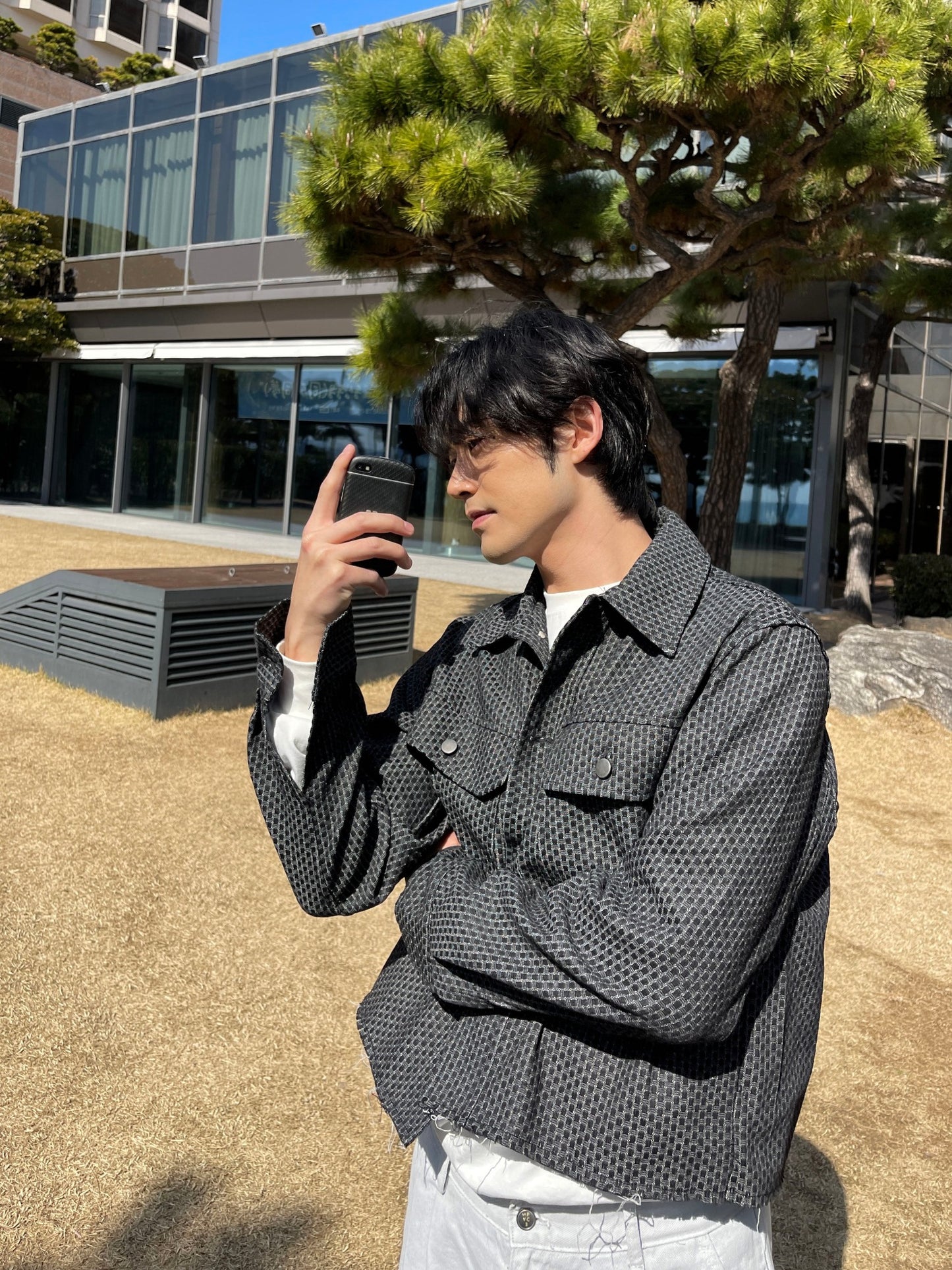 Crop Cutting Denim Jacket Black 남자데님자켓 밑단컷팅 크롭자켓 오버핏 흑청