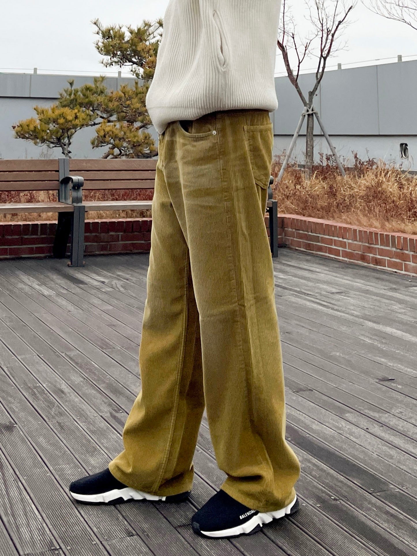 Embo Washing Wide Corduroy Pants Yellow