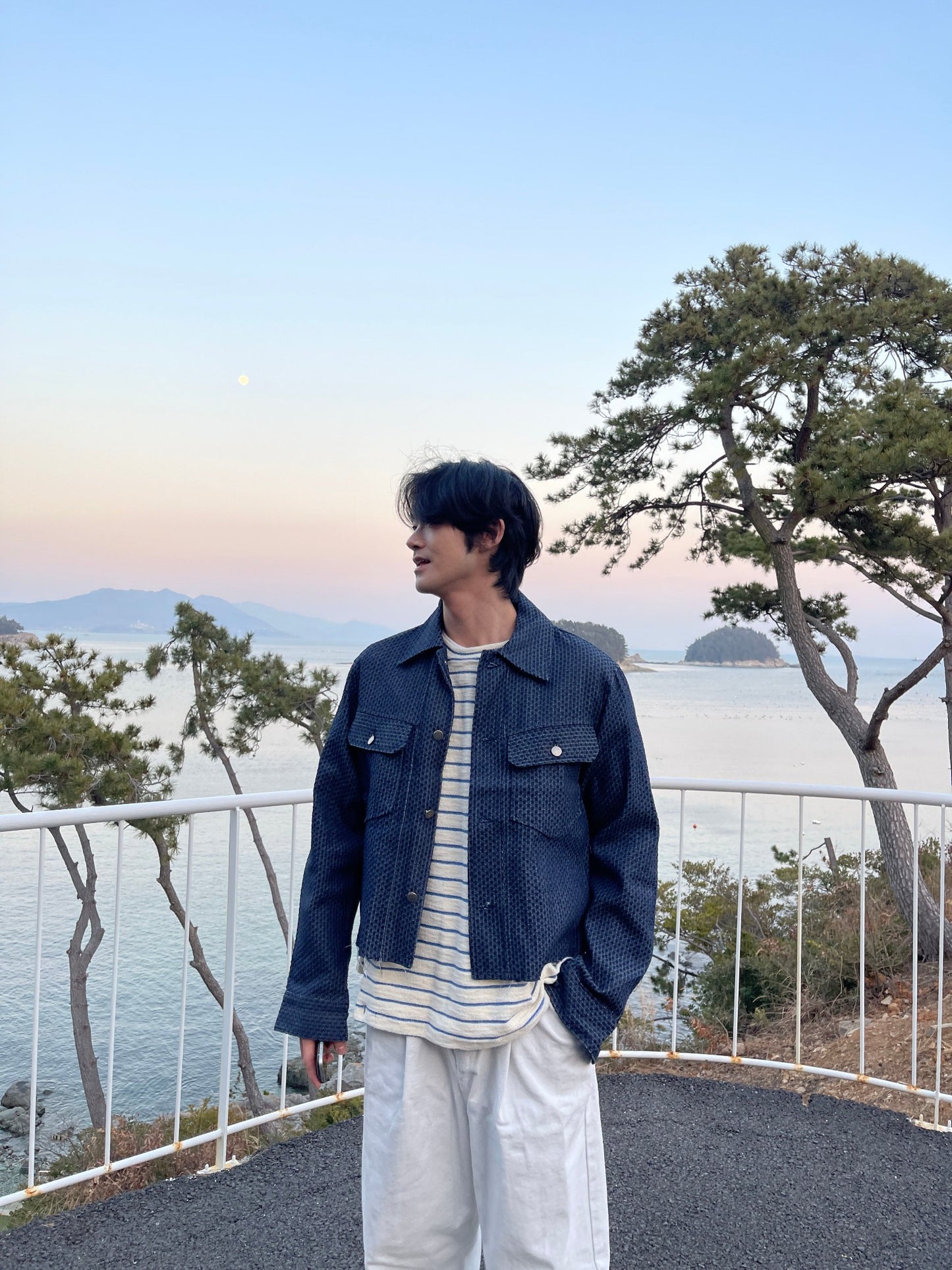 Crop Cutting Denim Jacket Dark blue 남자데님자켓 밑단컷팅 크롭자켓 오버핏 진청
