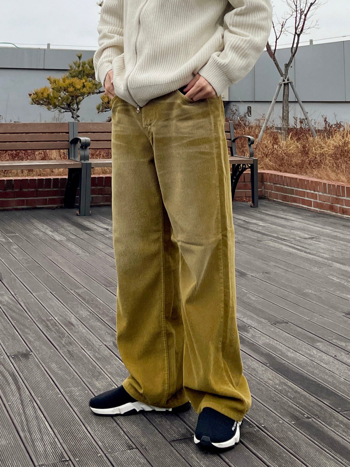 Embo Washing Wide Corduroy Pants Yellow