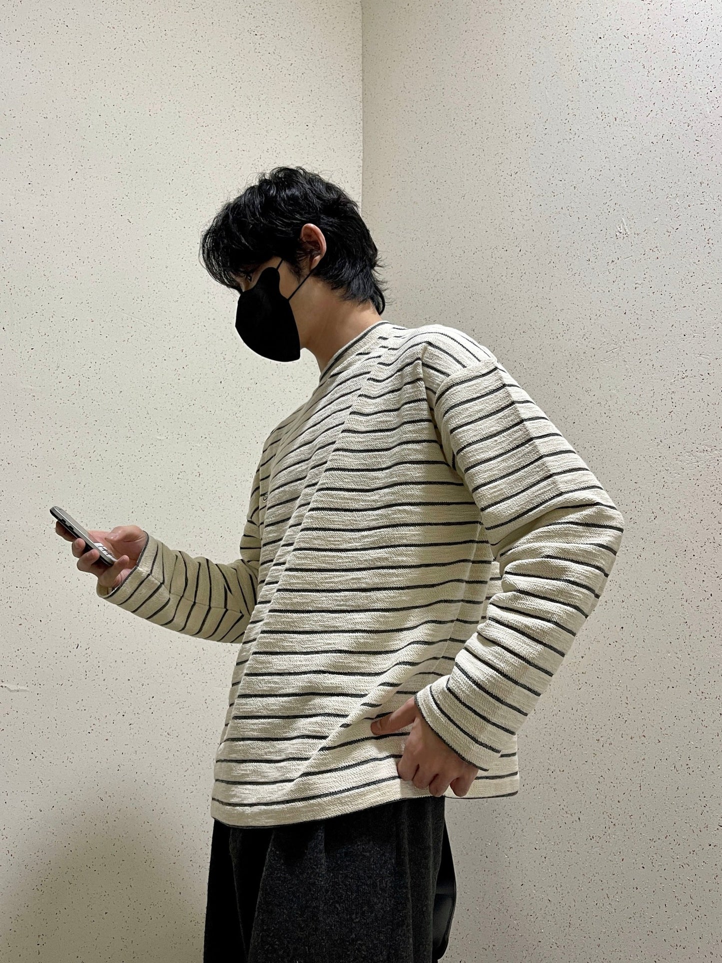 남자 오버핏 버튼 스트라이프 단추 단가라 티셔츠 블랙 Button Stripe T-shirt Black