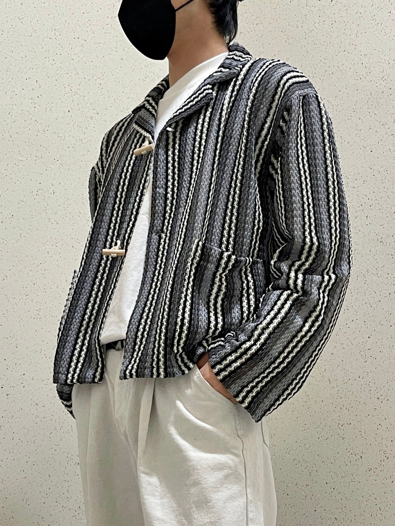 우드 토글 스트라이프 니트 봄 가디건 떡볶이 오버핏 블랙 Toggle Stripe Knit Cardigan Black