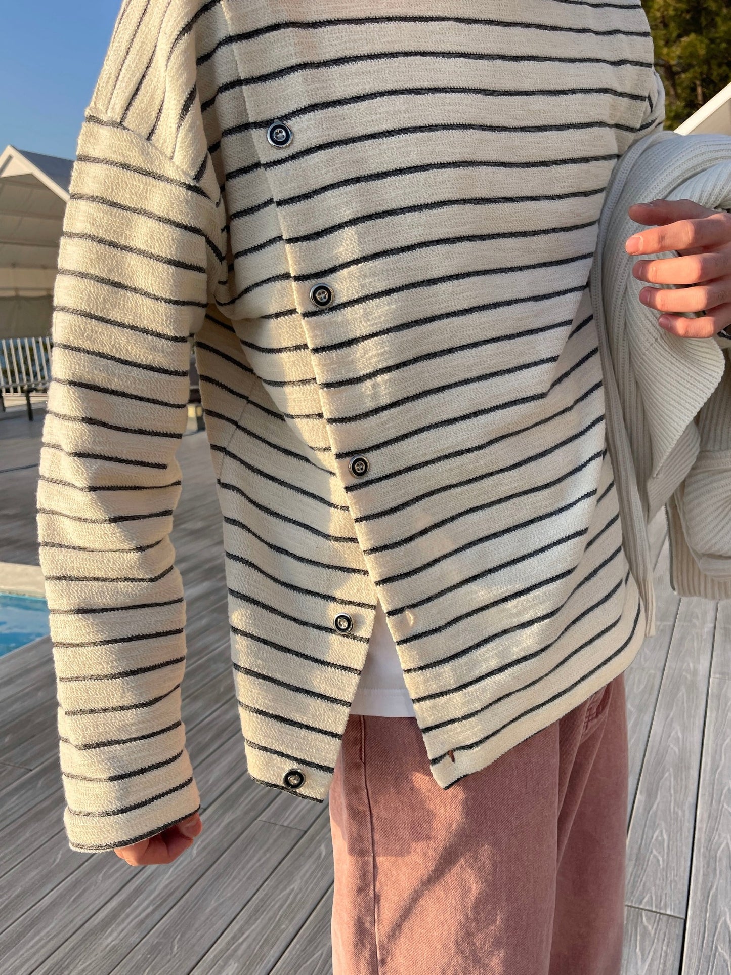 남자 오버핏 버튼 스트라이프 단추 단가라 티셔츠 블랙 Button Stripe T-shirt Black