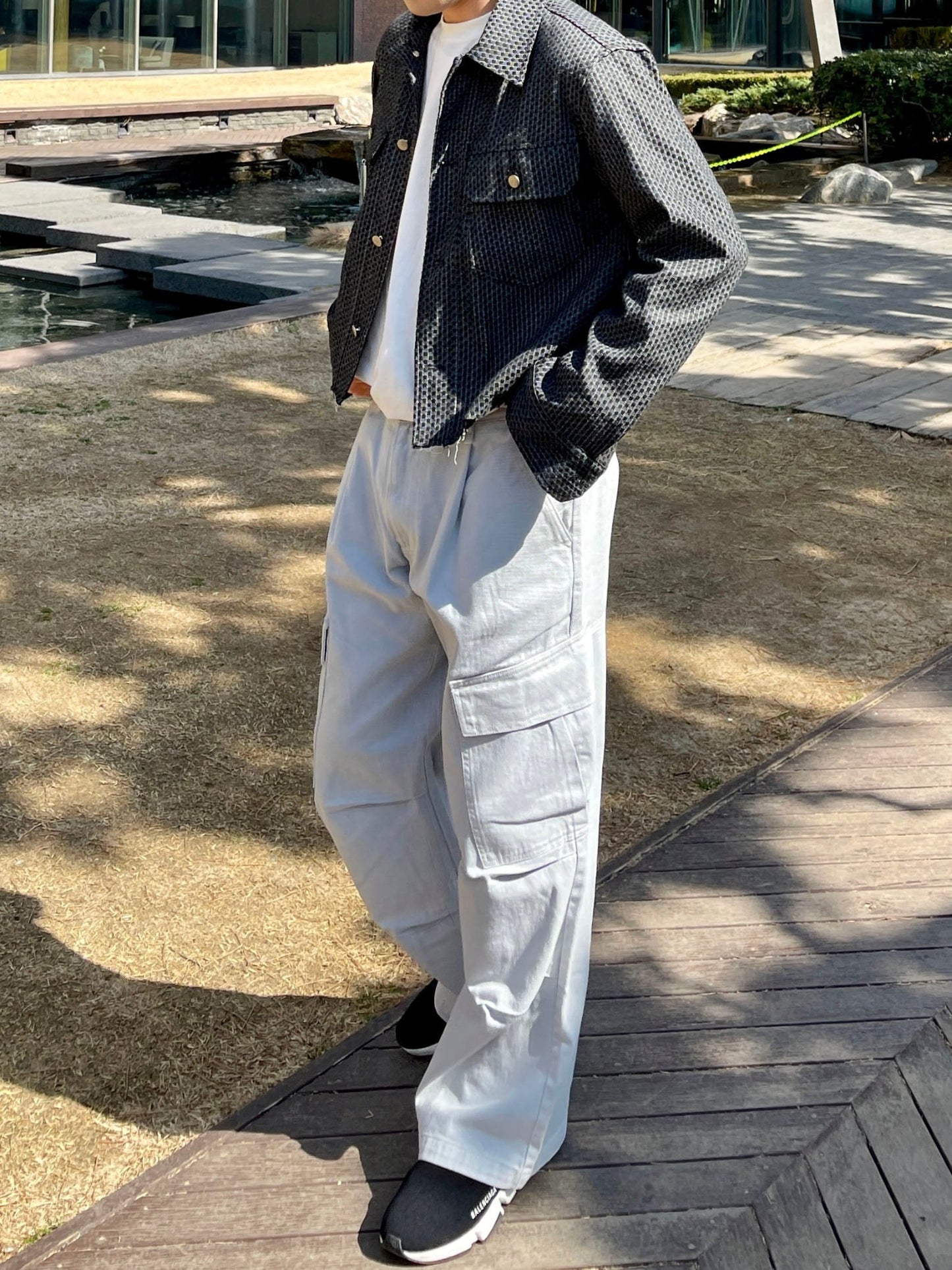남성카고바지 와이드핏 핀턱 건빵 스트릿룩 라이트그레이 Dyeing Wide Cargo Pants lightgrey