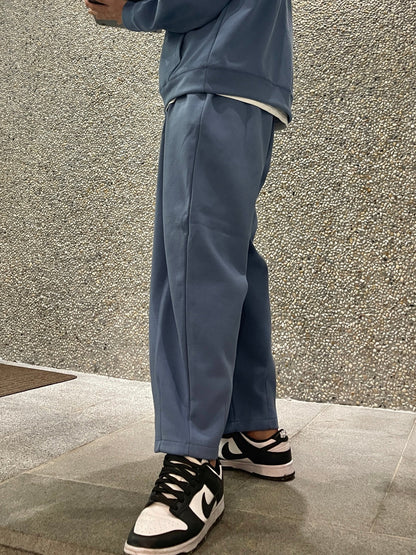 Two Tuck Balloon Wide Pants